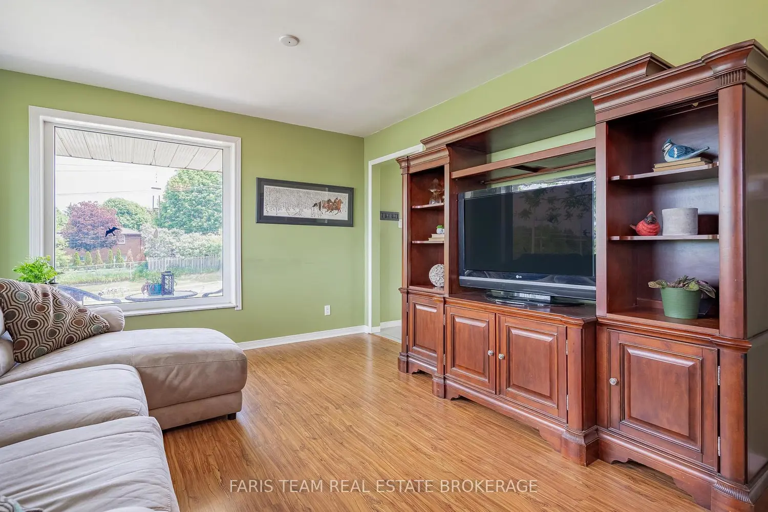82 Bayview Drive photo 4