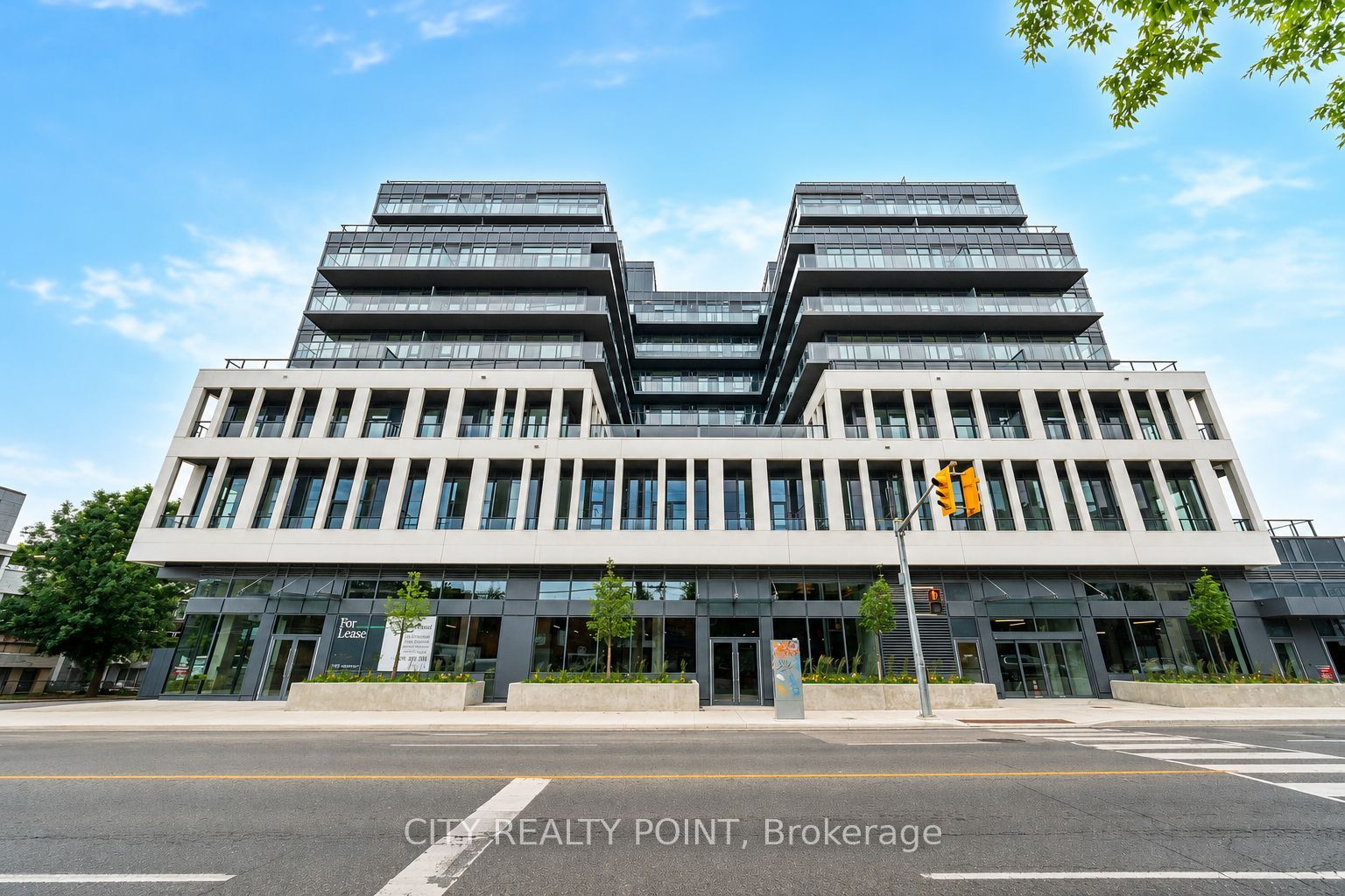 420-500 Dupont Street, Toronto, ON, M6G 1Y7
