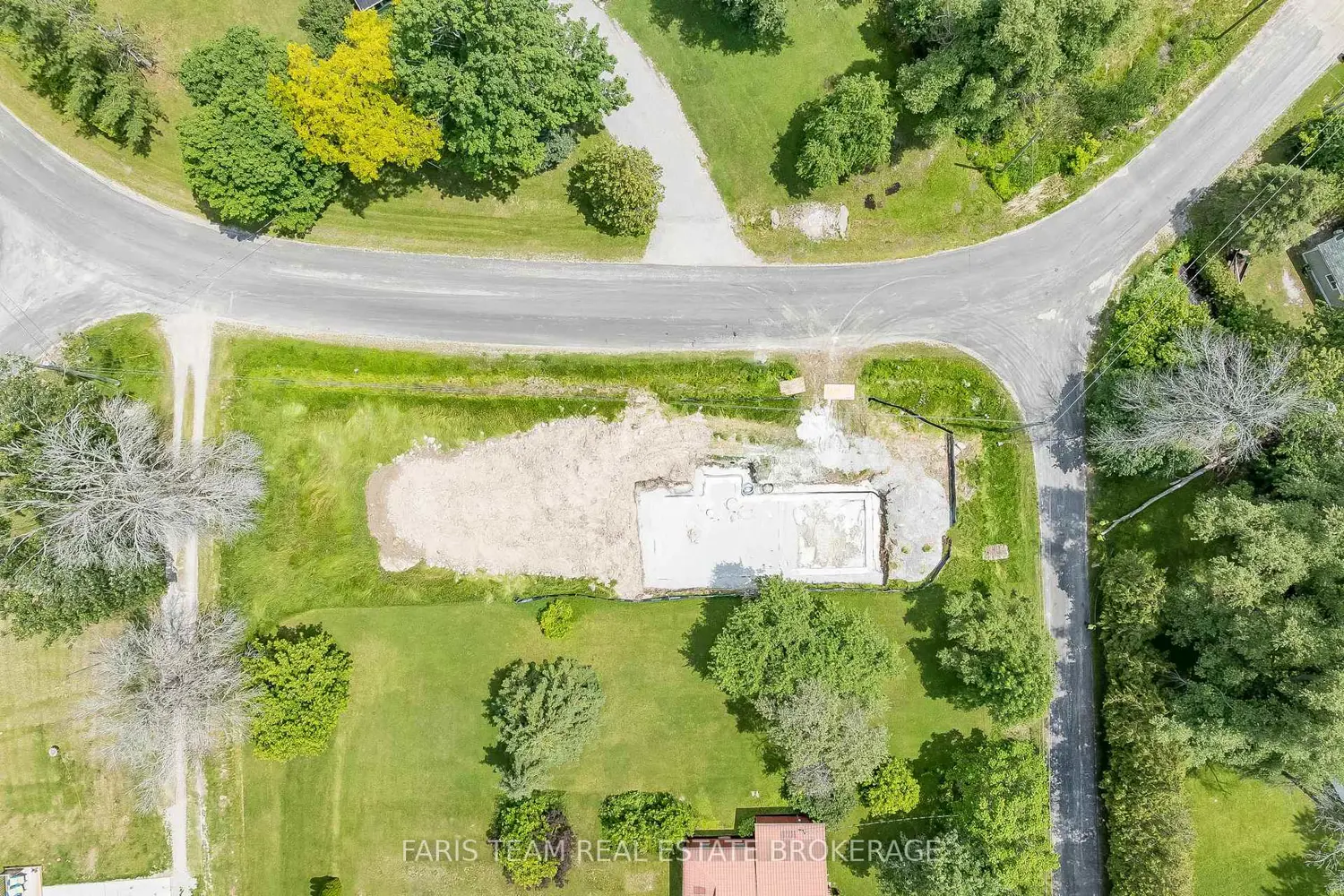 4138 Fountain Drive photo 4