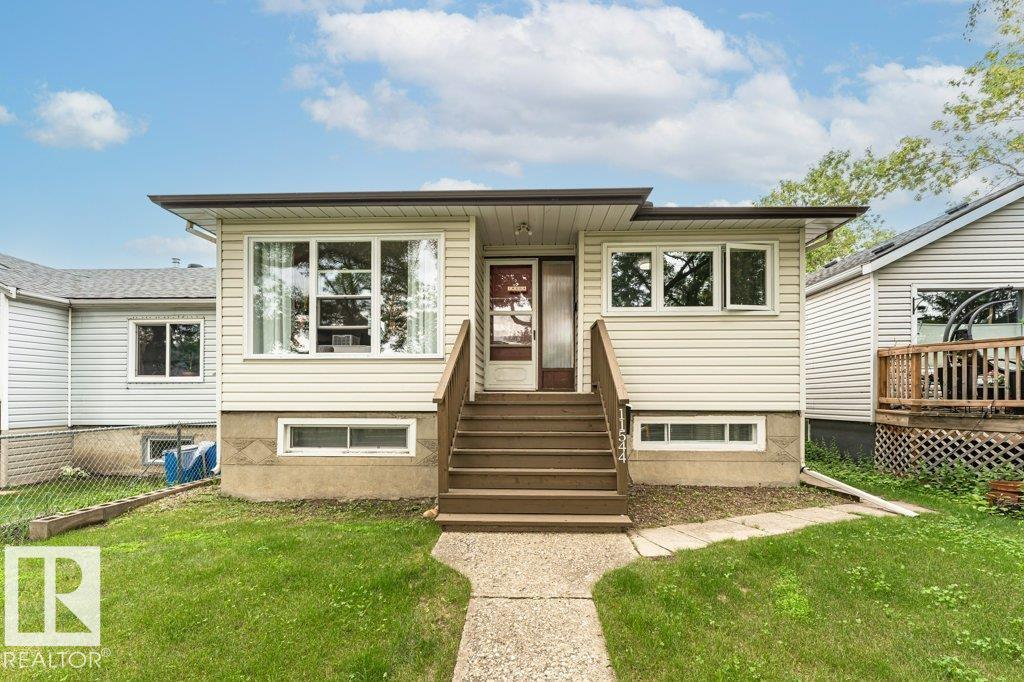 11544 71 Street NW, Edmonton, AB, T5B1V9