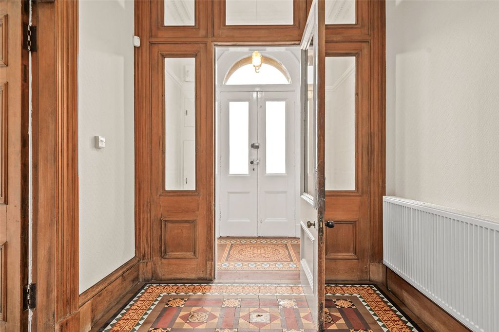 6 bed detached house for saleCraig Darroch, 9 Linlithgow Road, Bo'ness EH51 photo 4