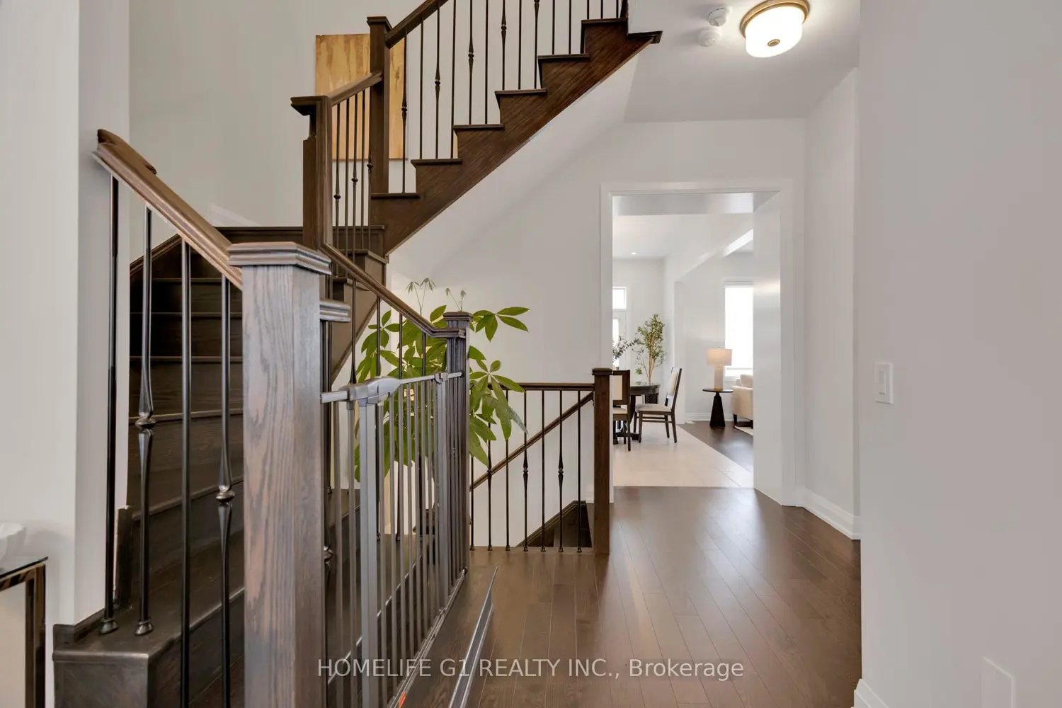 4044 Channing Crescent photo 4