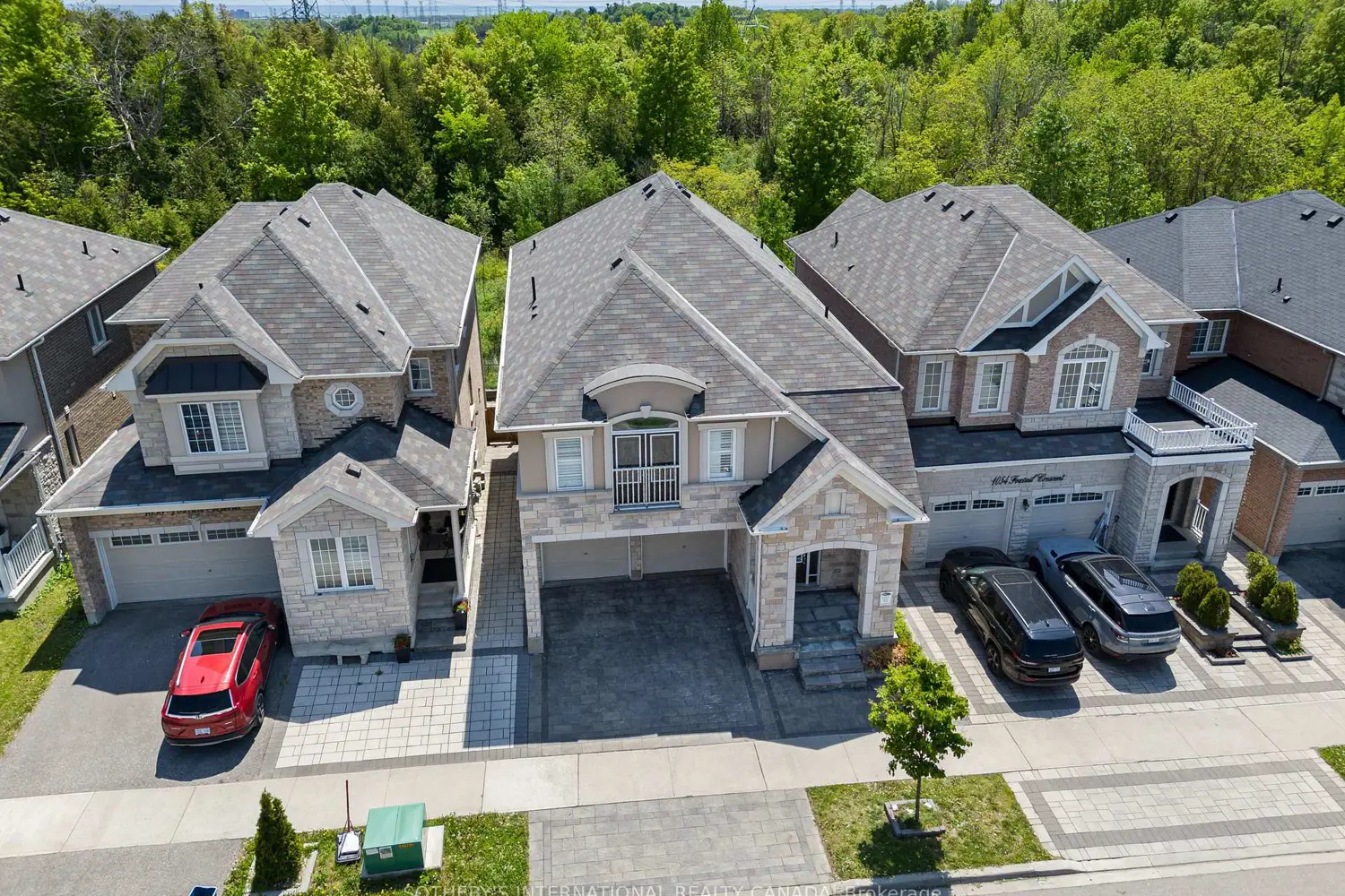 1056 Foxtail Crescent