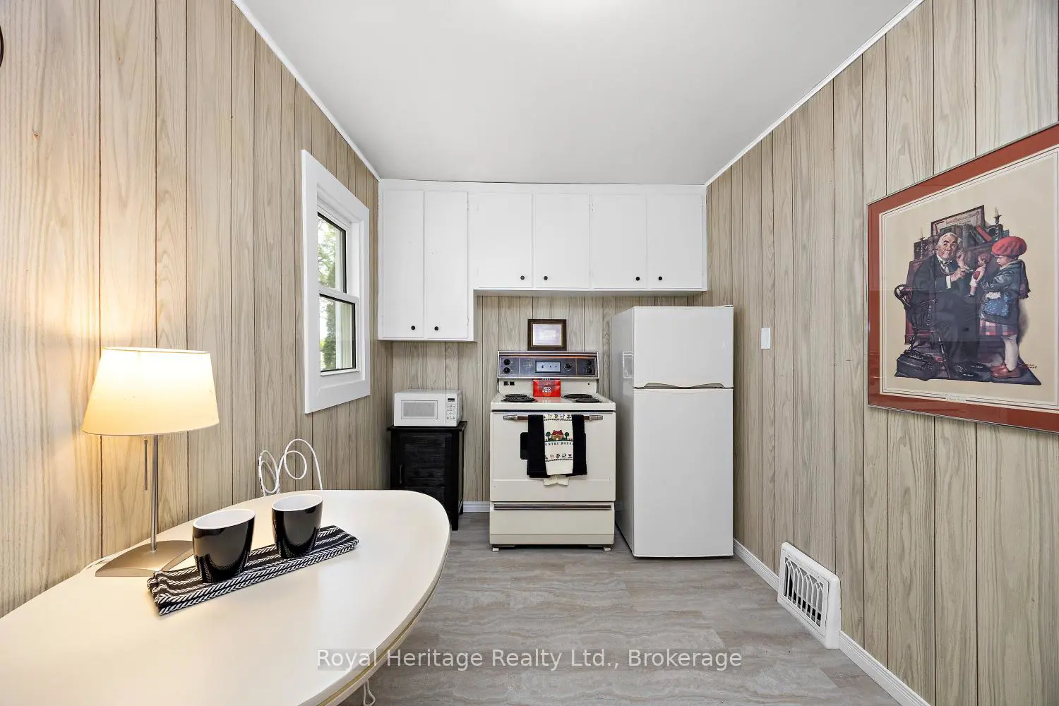 722 Gillespie Avenue photo 4