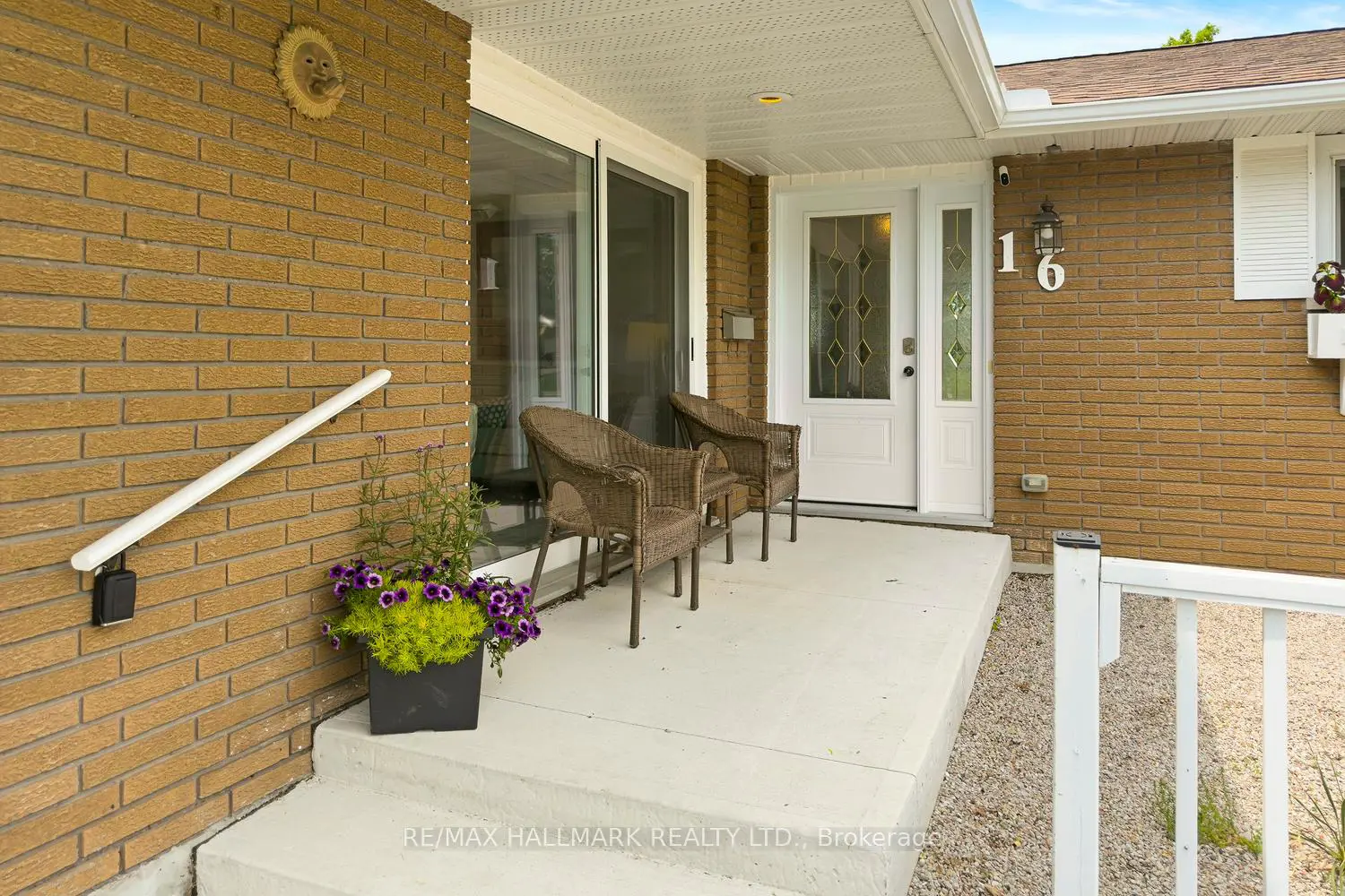 16 Price Drive photo 2
