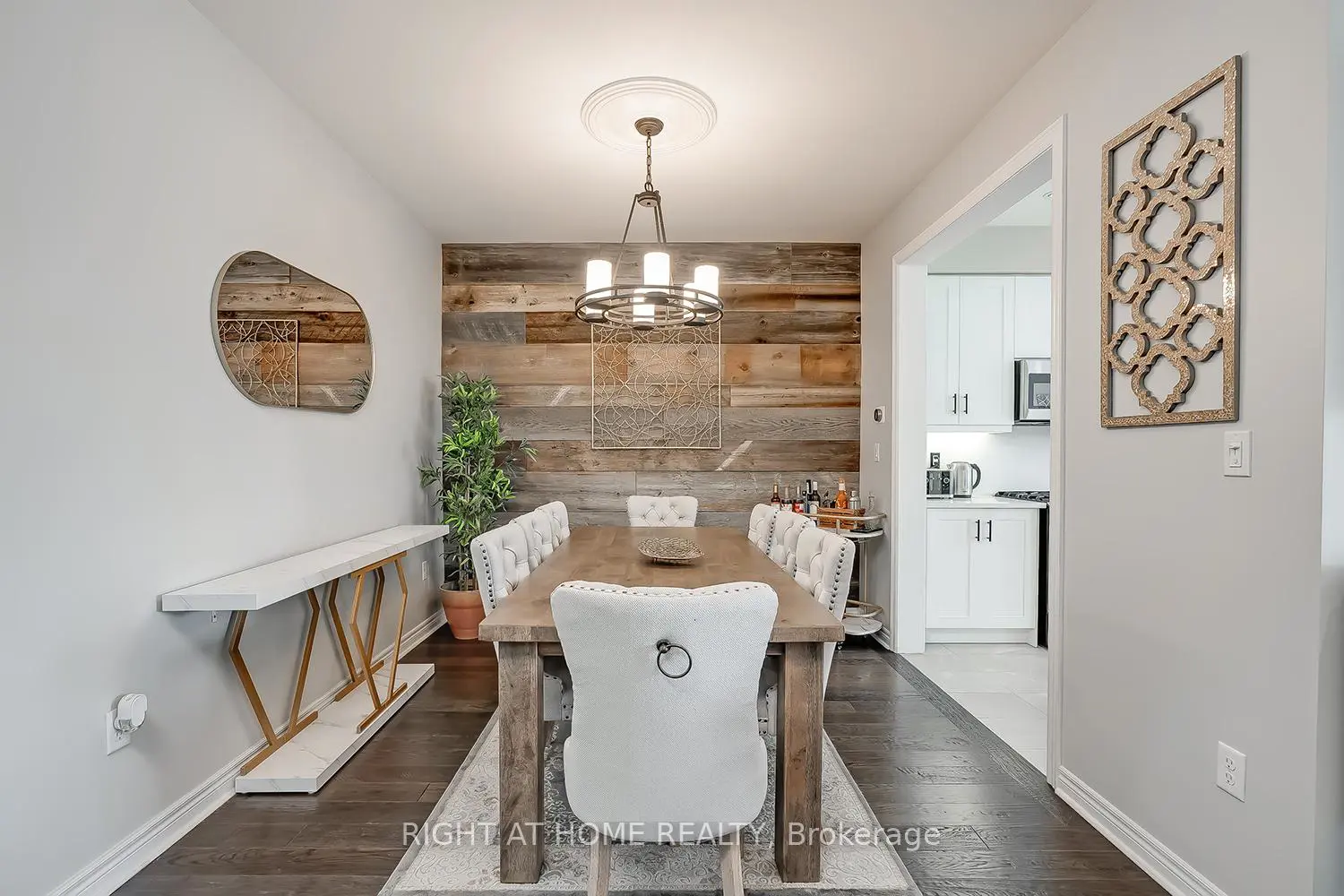 2033 Trawden Way photo 5