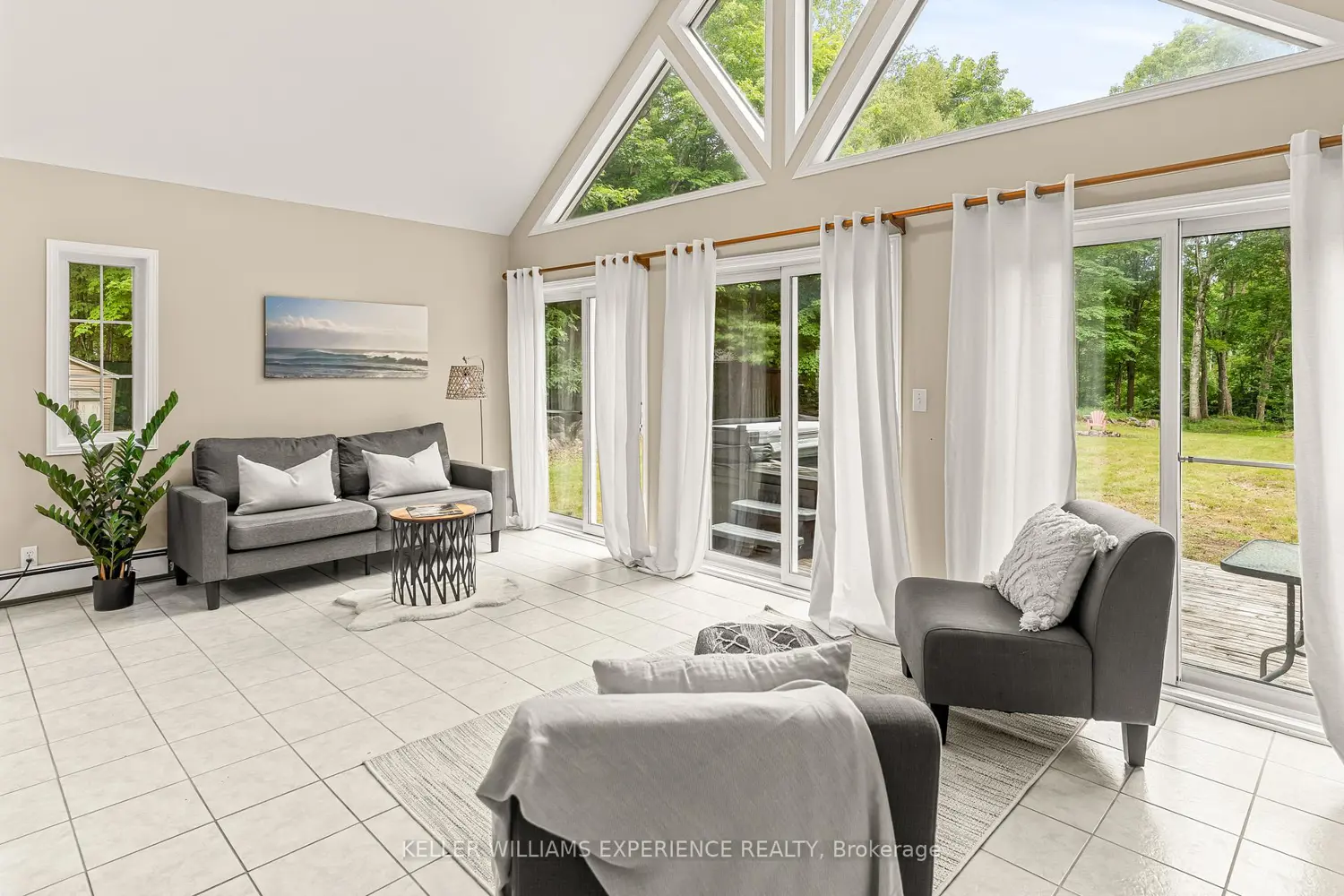 7516 Island Crescent photo 5