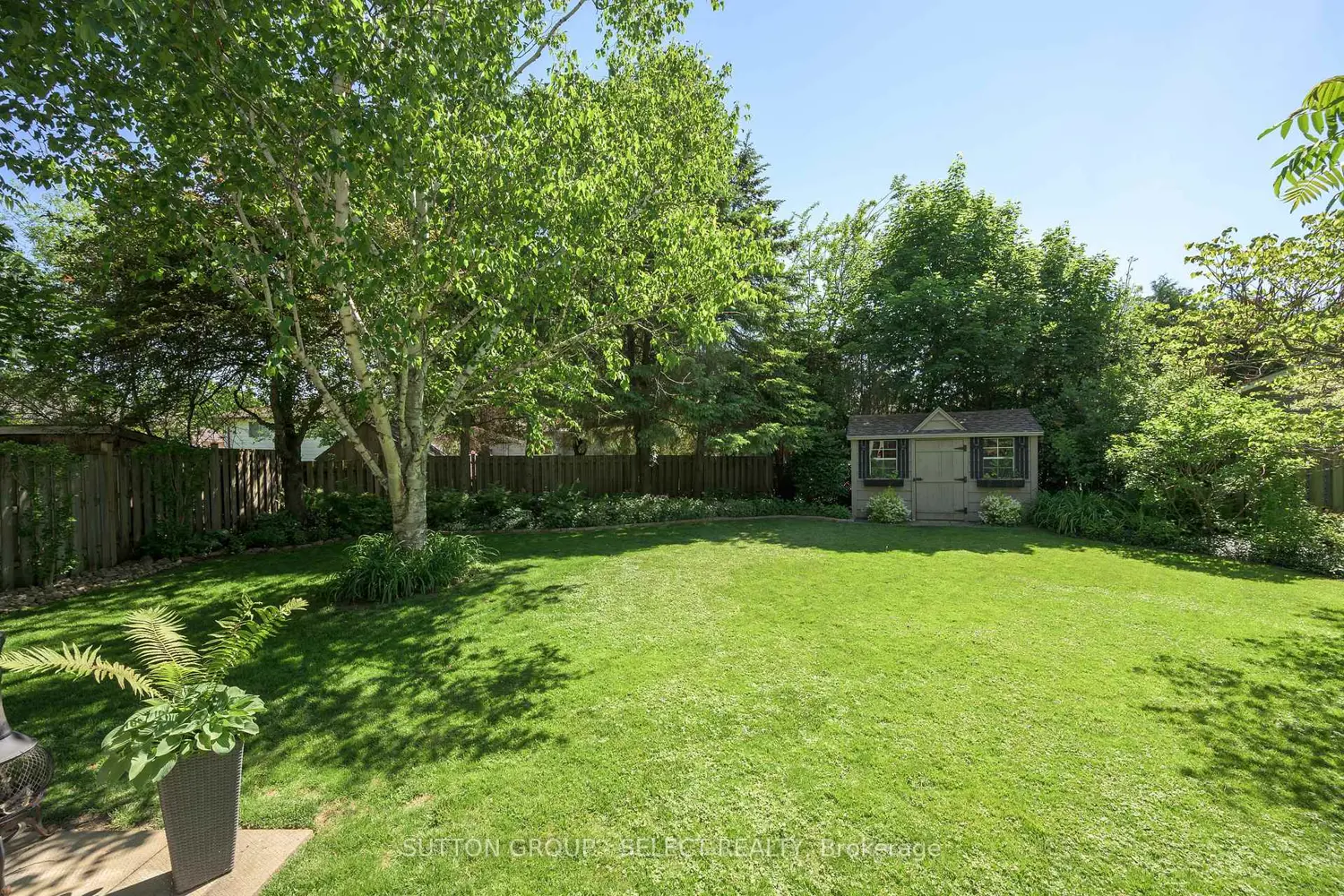 12 Banting Crescent photo 5