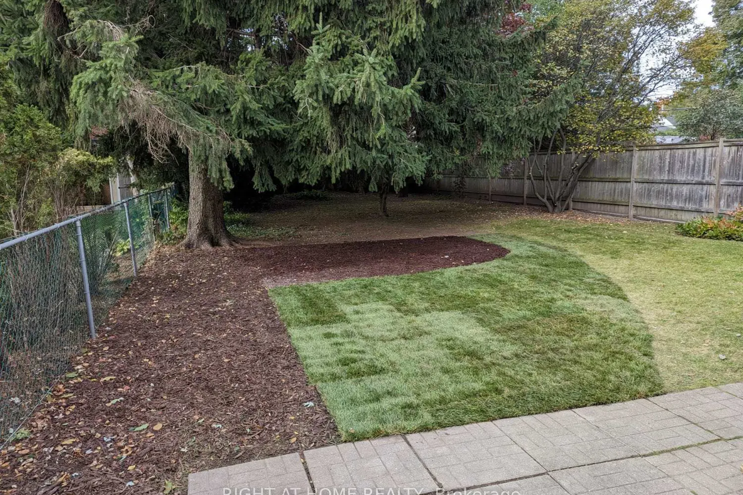 24 Harewood Avenue photo 5