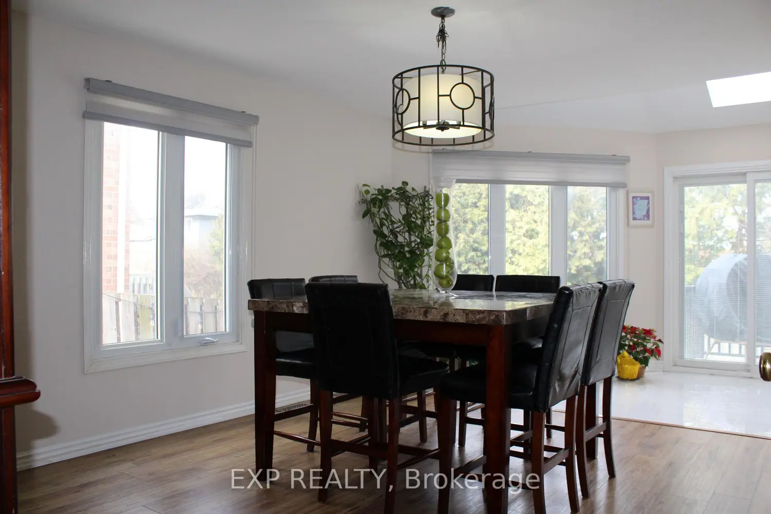 48 Howell Street photo 3