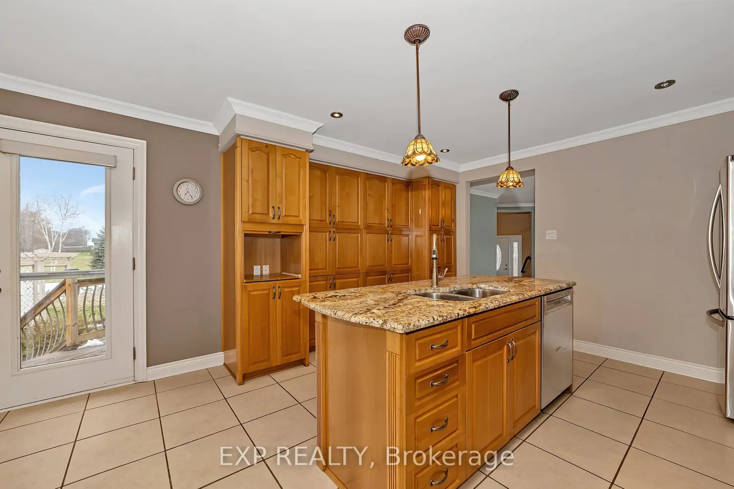 60 Pioneer Drive photo 5