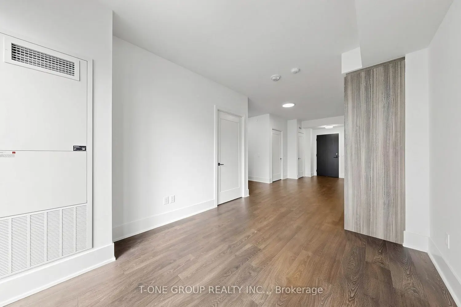 470 Front Street 1708 photo 4