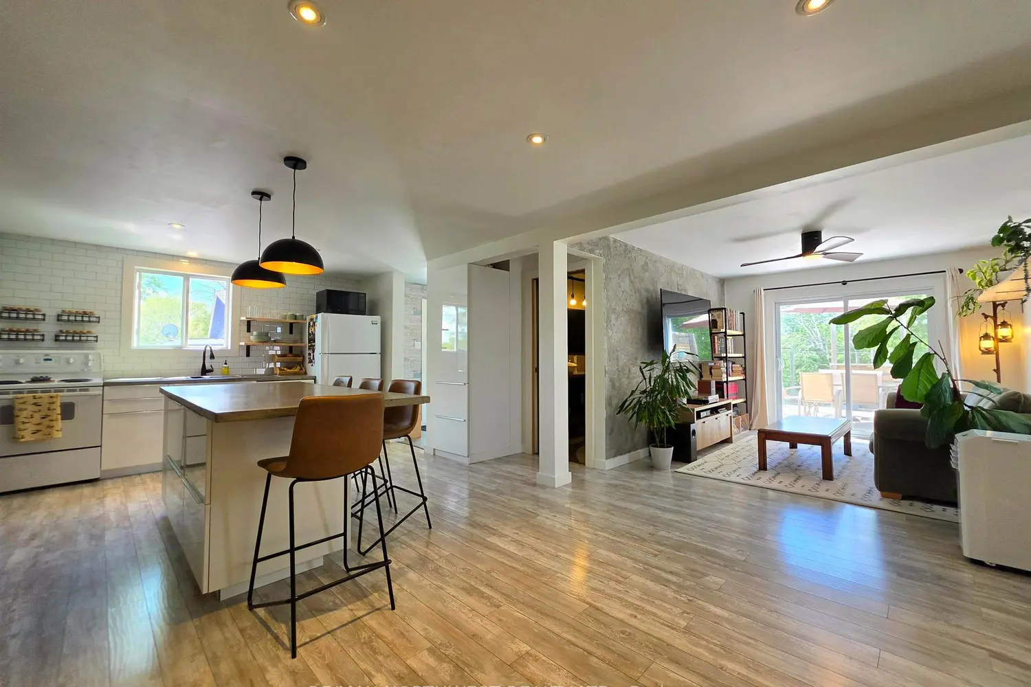 120 Mascott Avenue photo 4