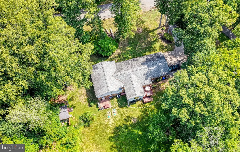 13531 Holly Spring Drive, Waldorf, MD 20601 photo 5