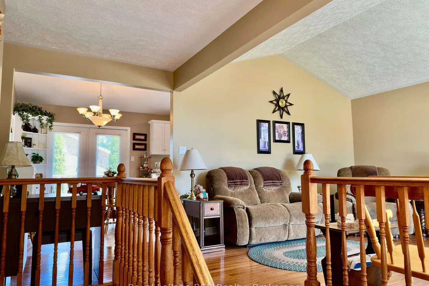 238 4Th Street Crescent photo 3