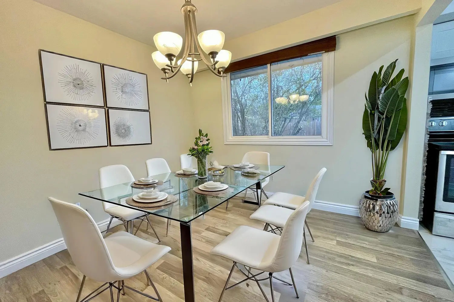 271 Chelsea Road photo 2