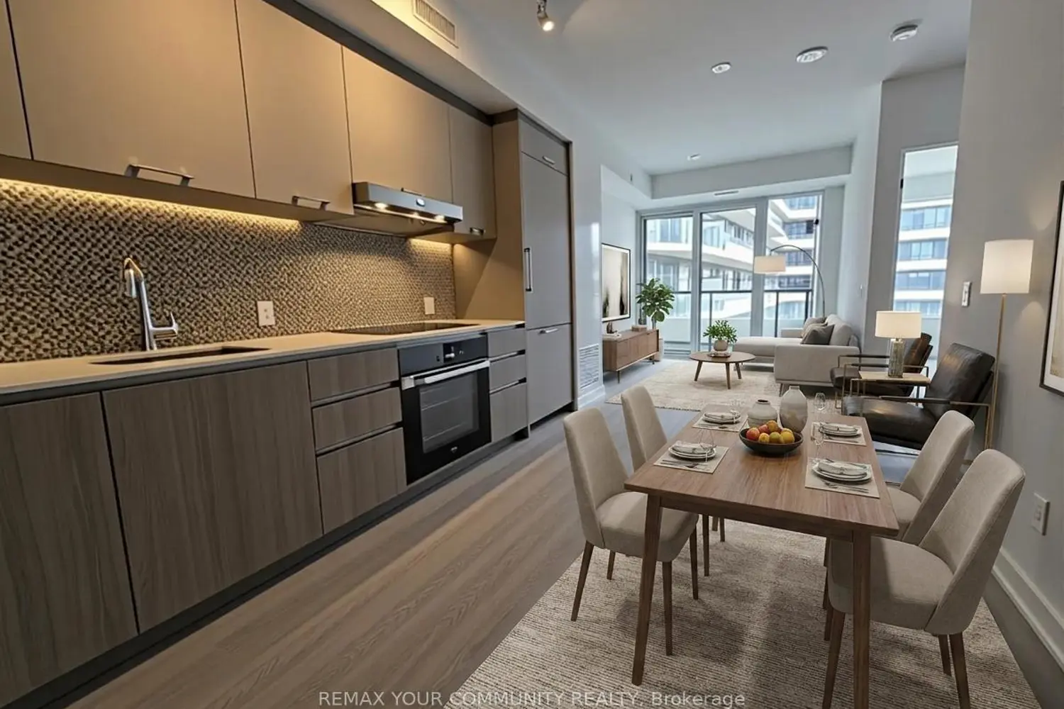 8188 Yonge Street 302 photo 4