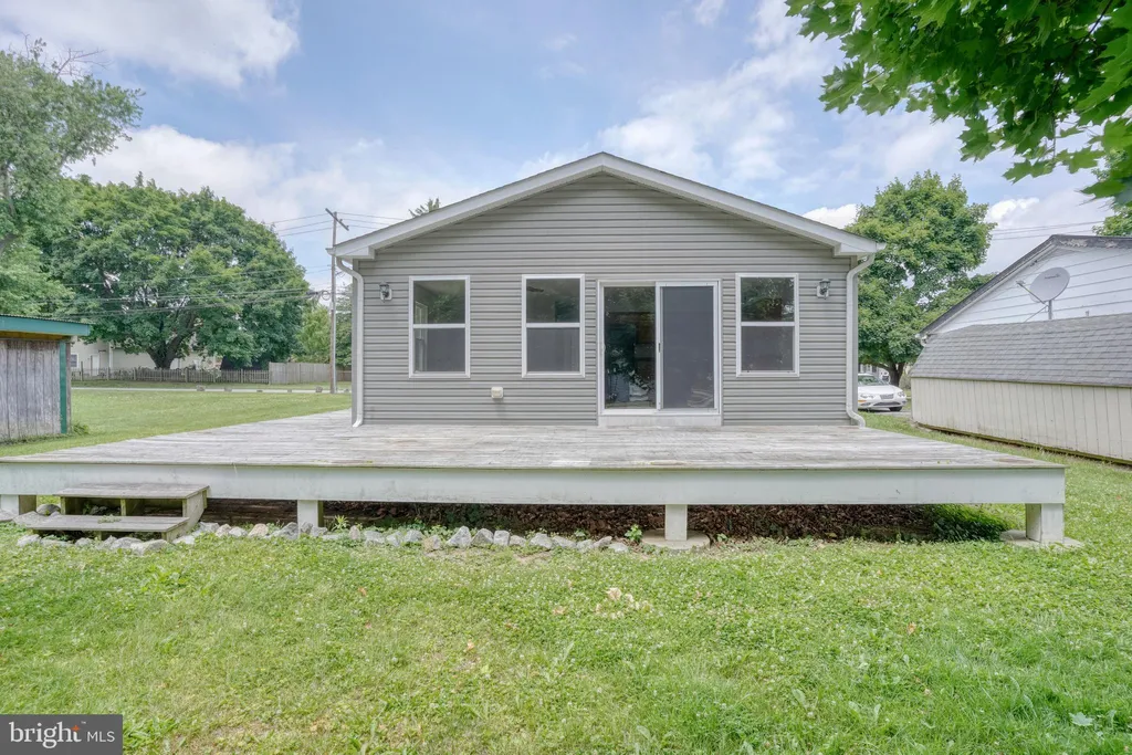 203 Hamilton Street, Delaware City, DE 19706