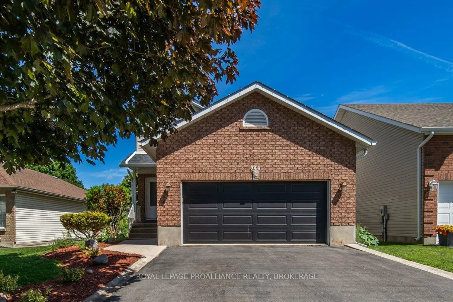 944 Ringstead Street photo 2