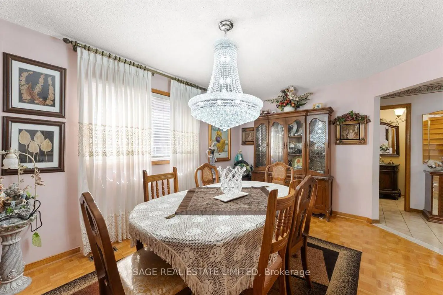 116 Butterfield Crescent photo 2
