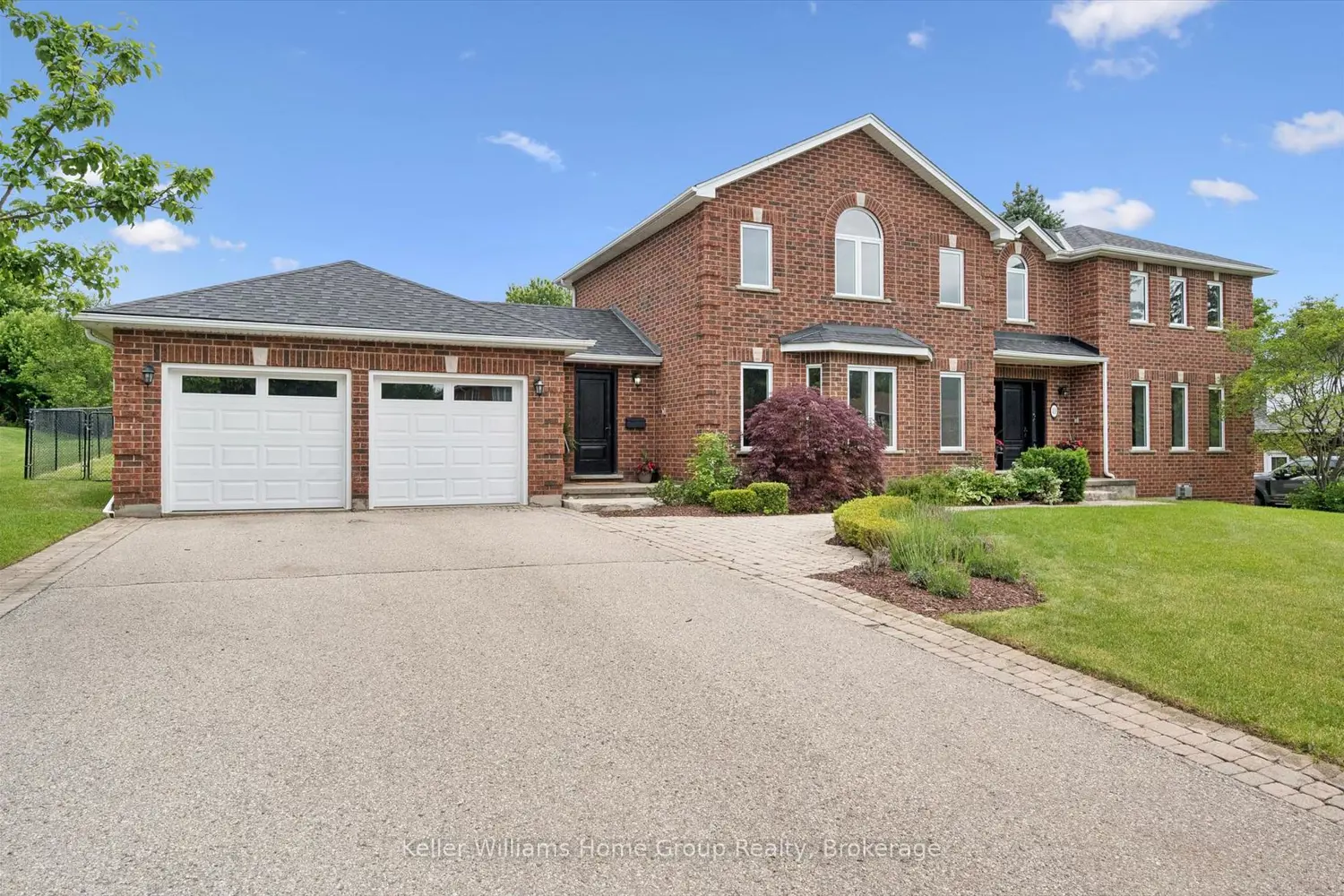 49 Christine Drive photo 2