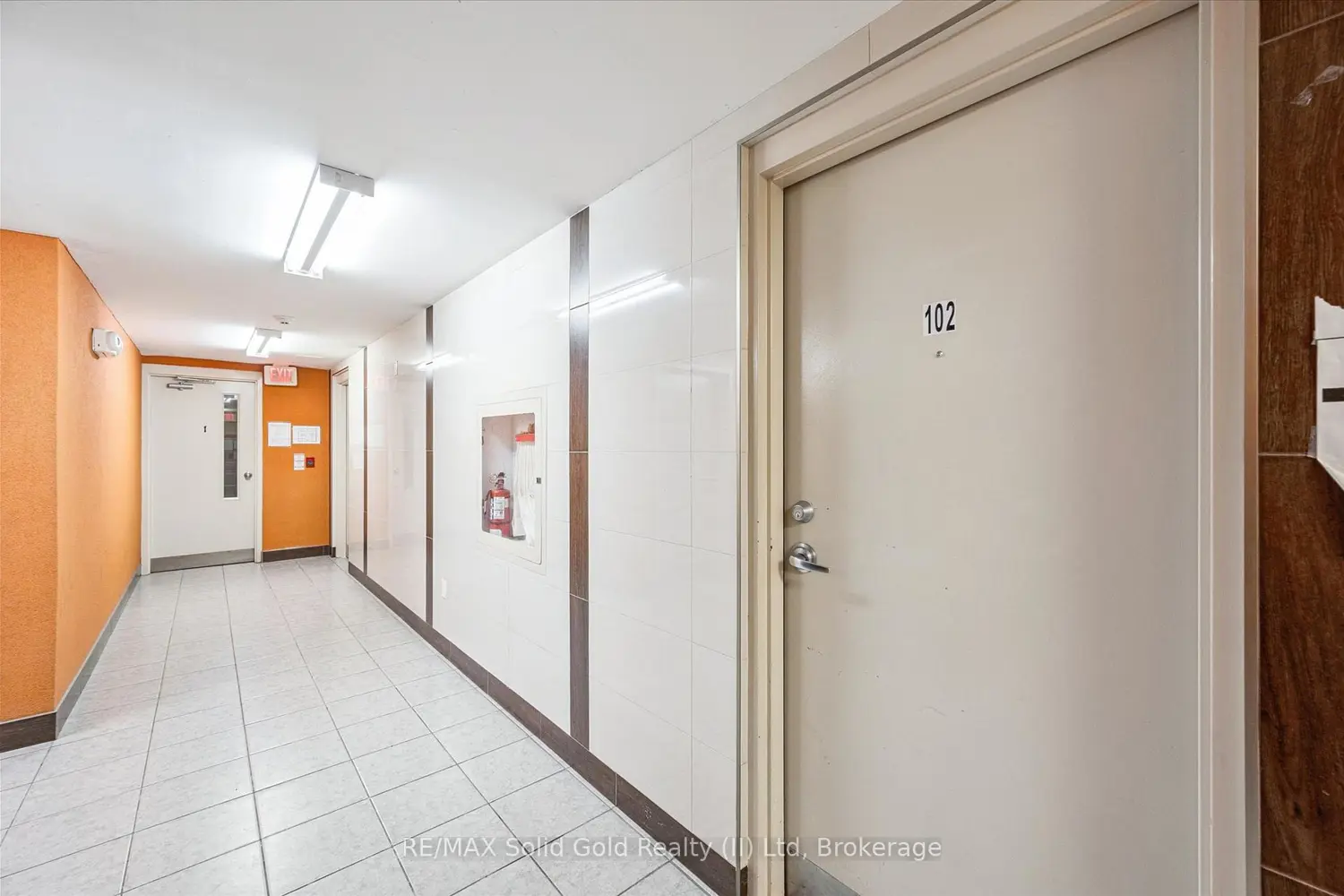 271 Lester Street 102 photo 3