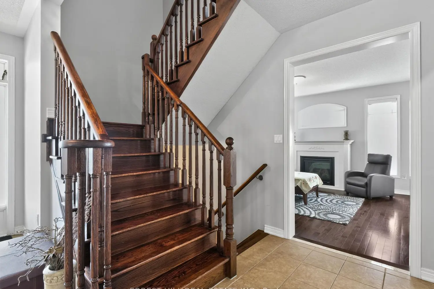121 Betony Drive photo 4