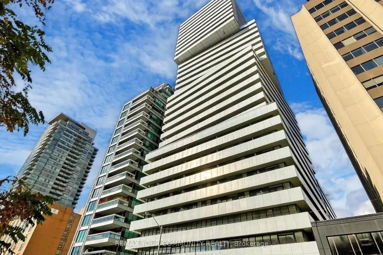 200 Bloor Street 2006