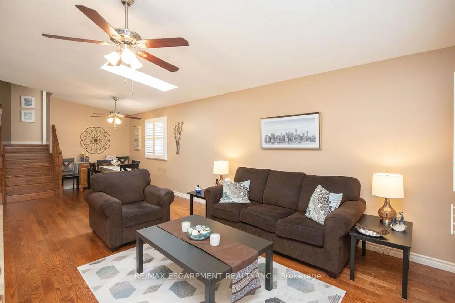 106 Ossington Drive photo 4