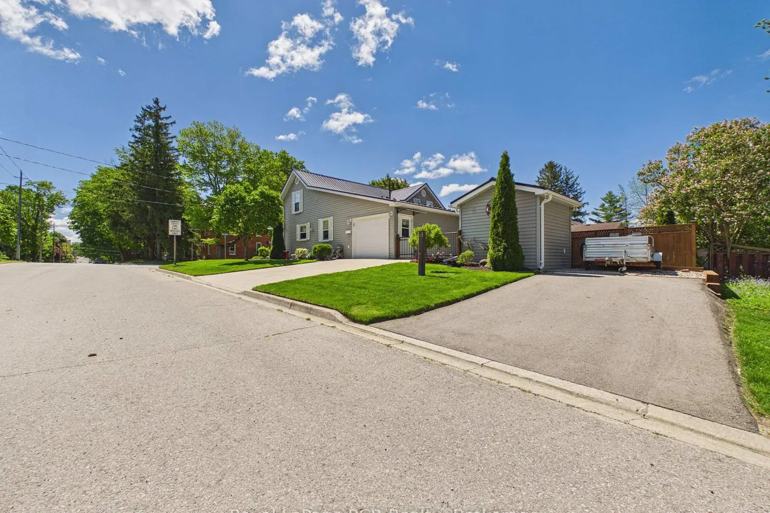 232 William Street photo 3