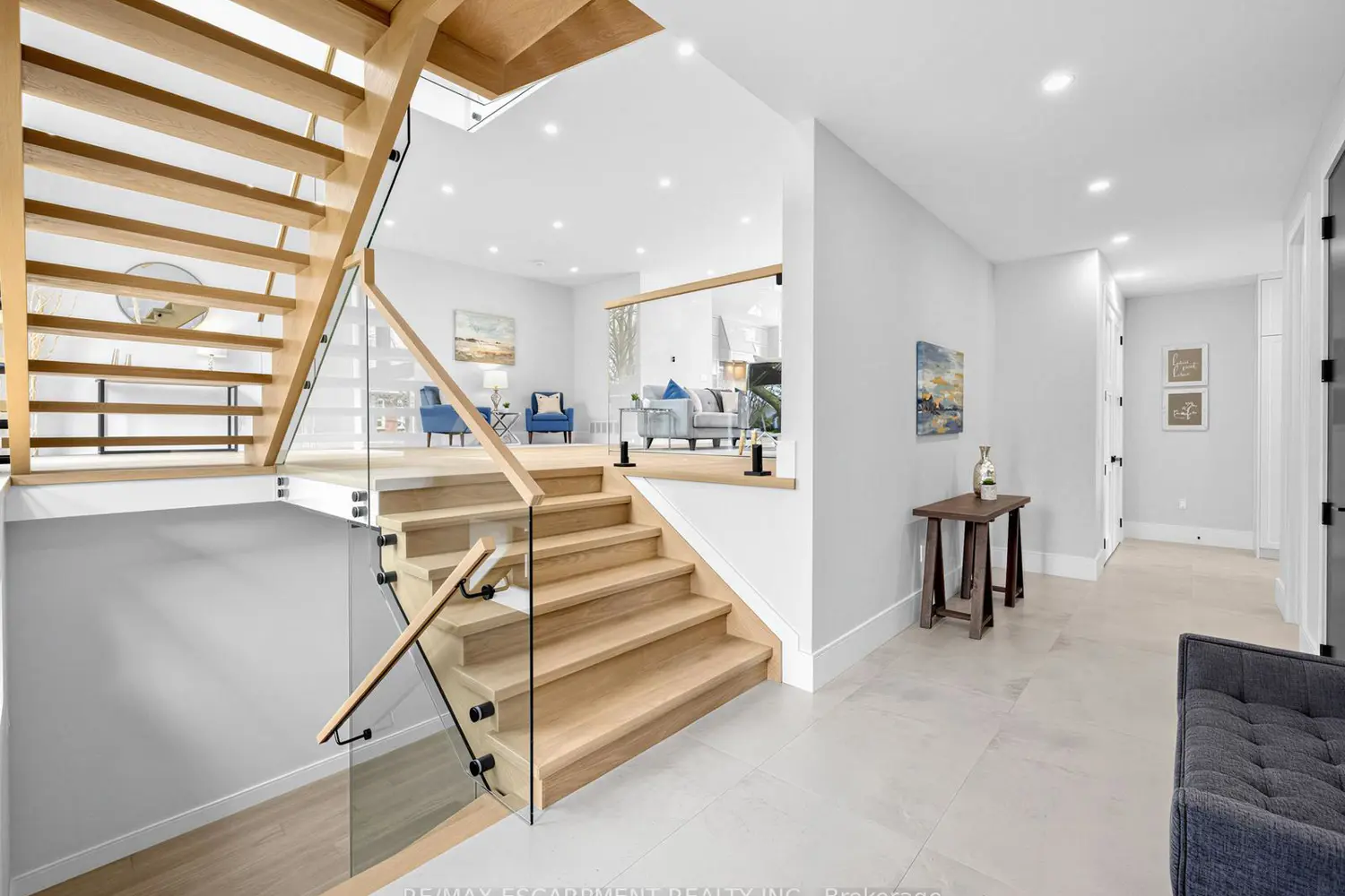 2488 Bridge Road photo 2
