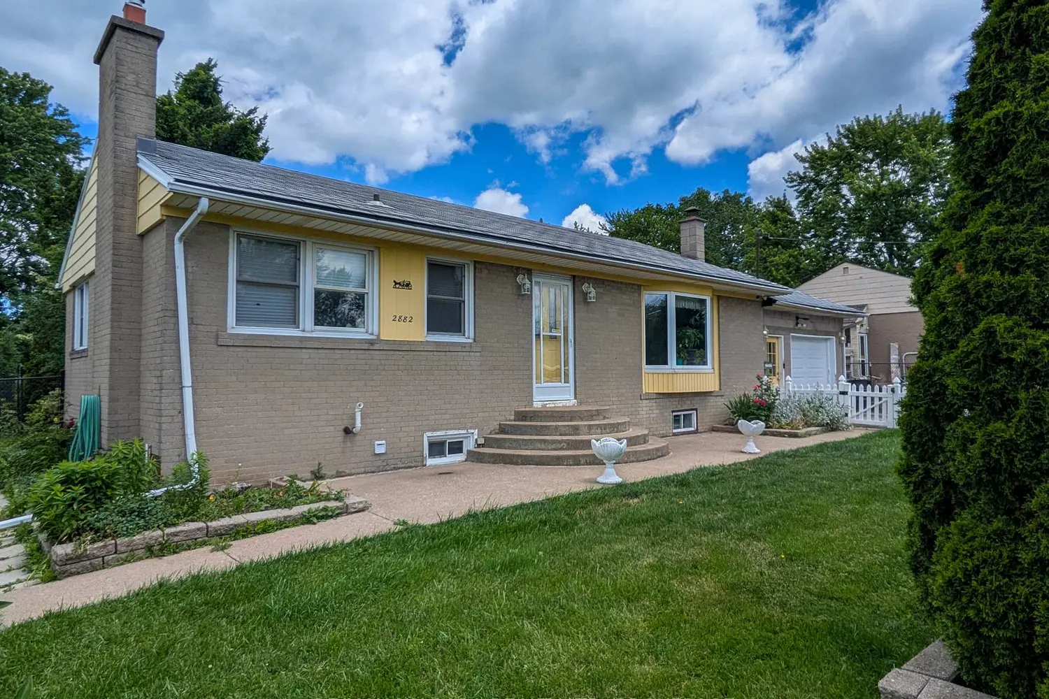 2882 Westbrook Avenue photo 3