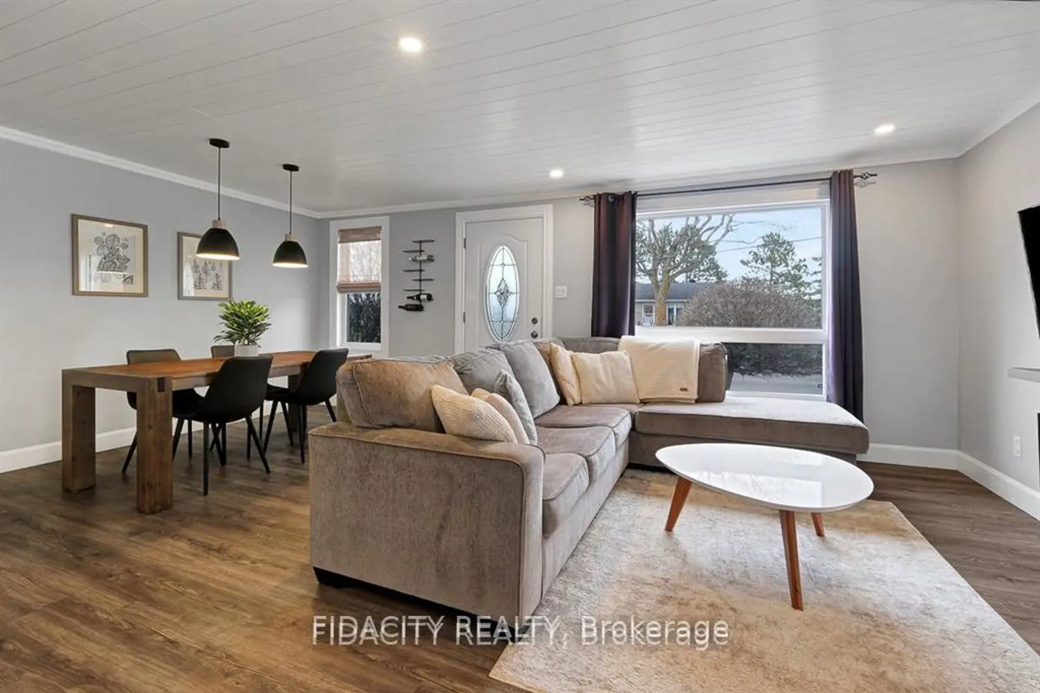 1336 St Jacques Road photo 4