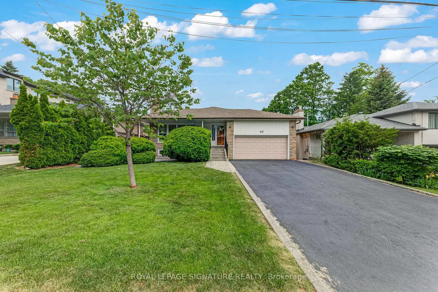 43 Viamede Crescent
