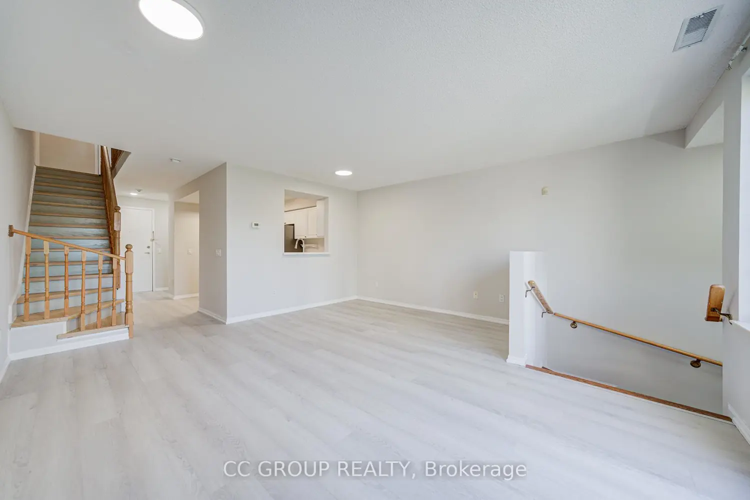 188 Bonis Avenue 519 photo 4