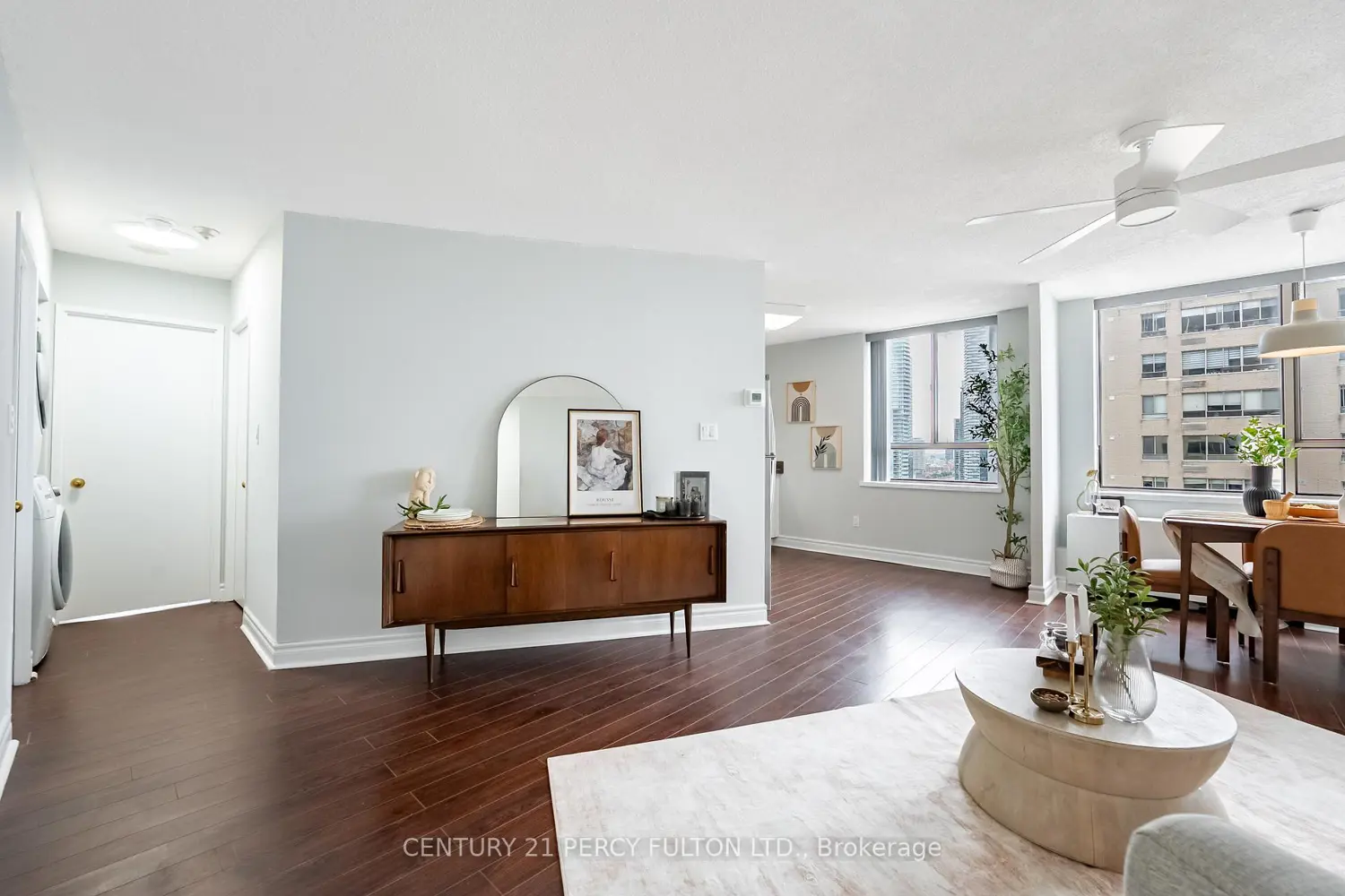 270 Queens Quay 2606 photo 3