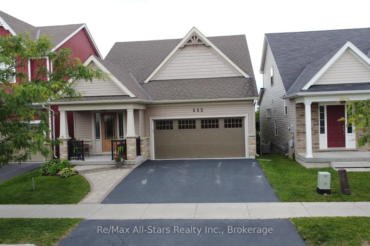 553 Grange Way photo 2