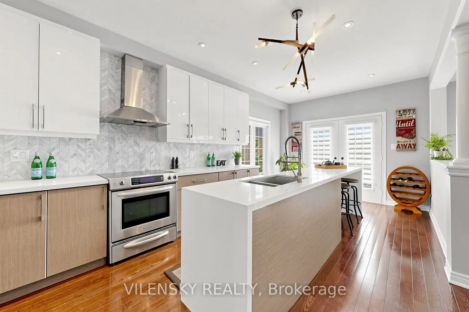 294 Ilan Ramon Boulevard photo 3