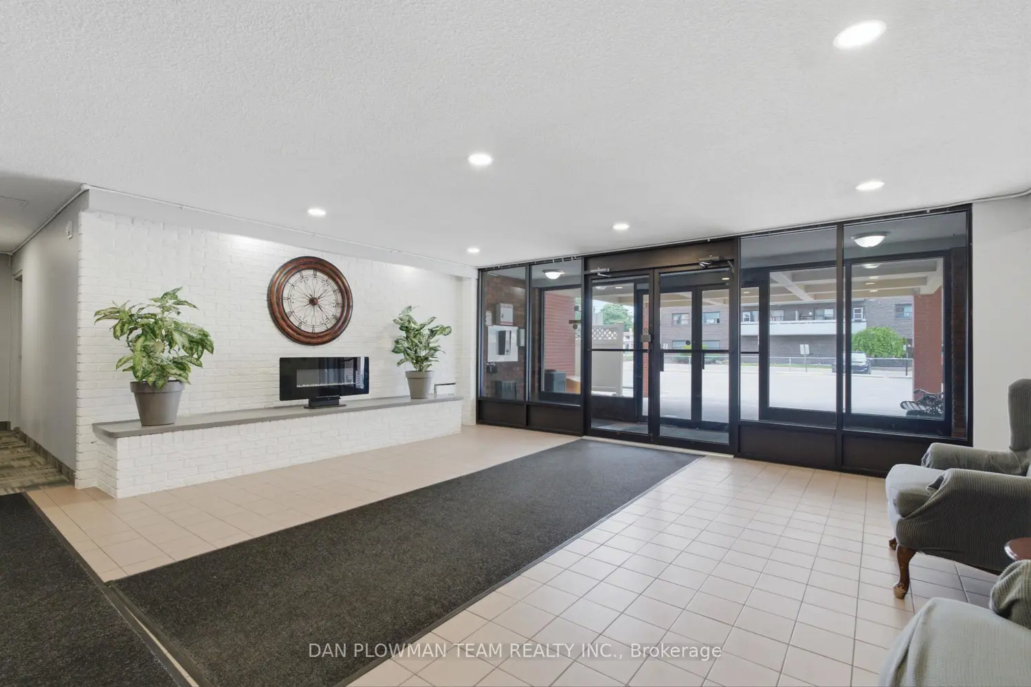 131 Taunton Road 204 photo 5