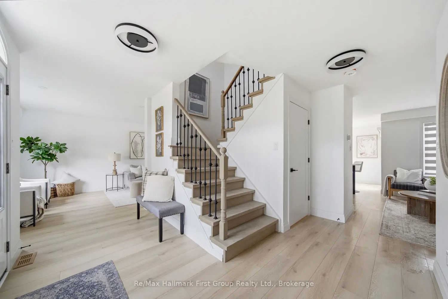 723 Carlisle Street photo 3