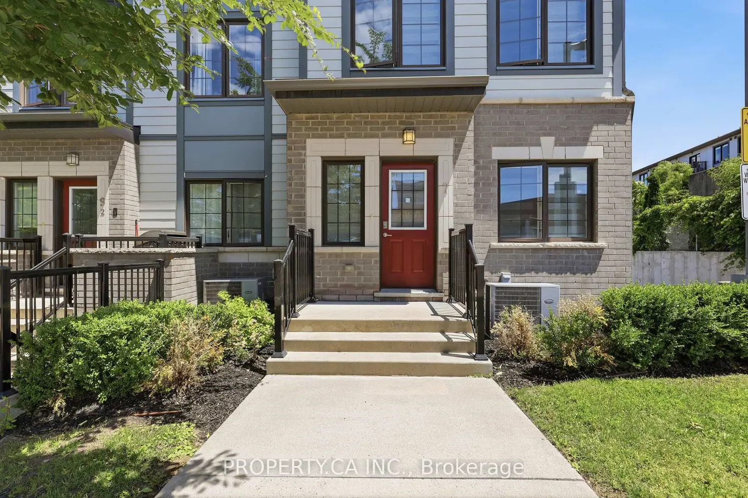 7 Forbes Avenue photo 2