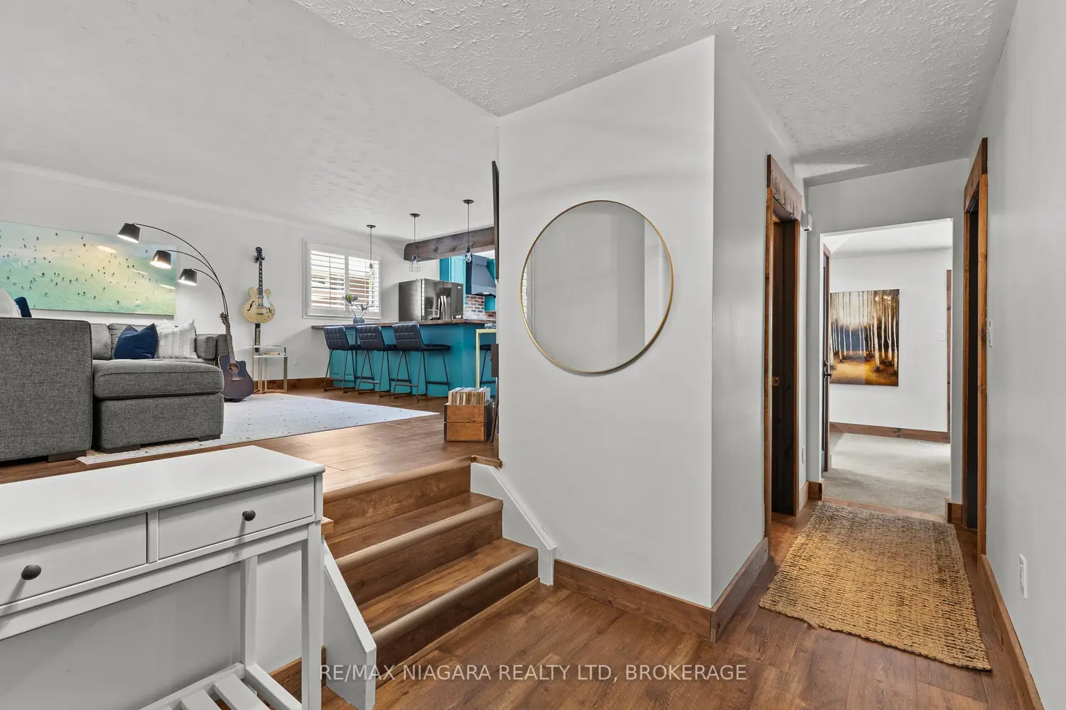 2786 Lalemant Road photo 2