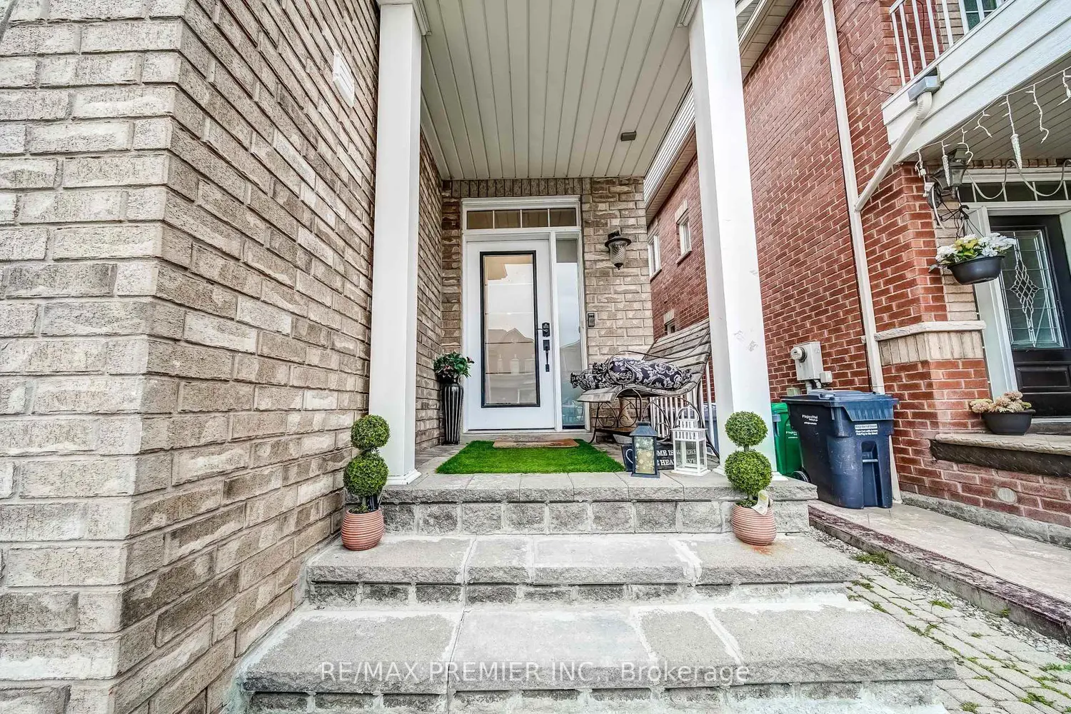 3067 Doyle Street photo 2