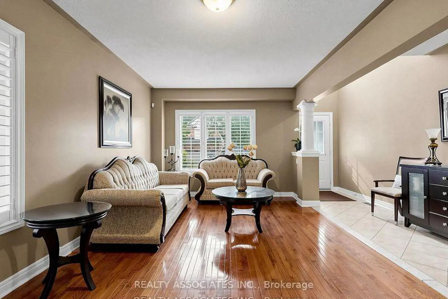 44 Shining Willow Crescent photo 2