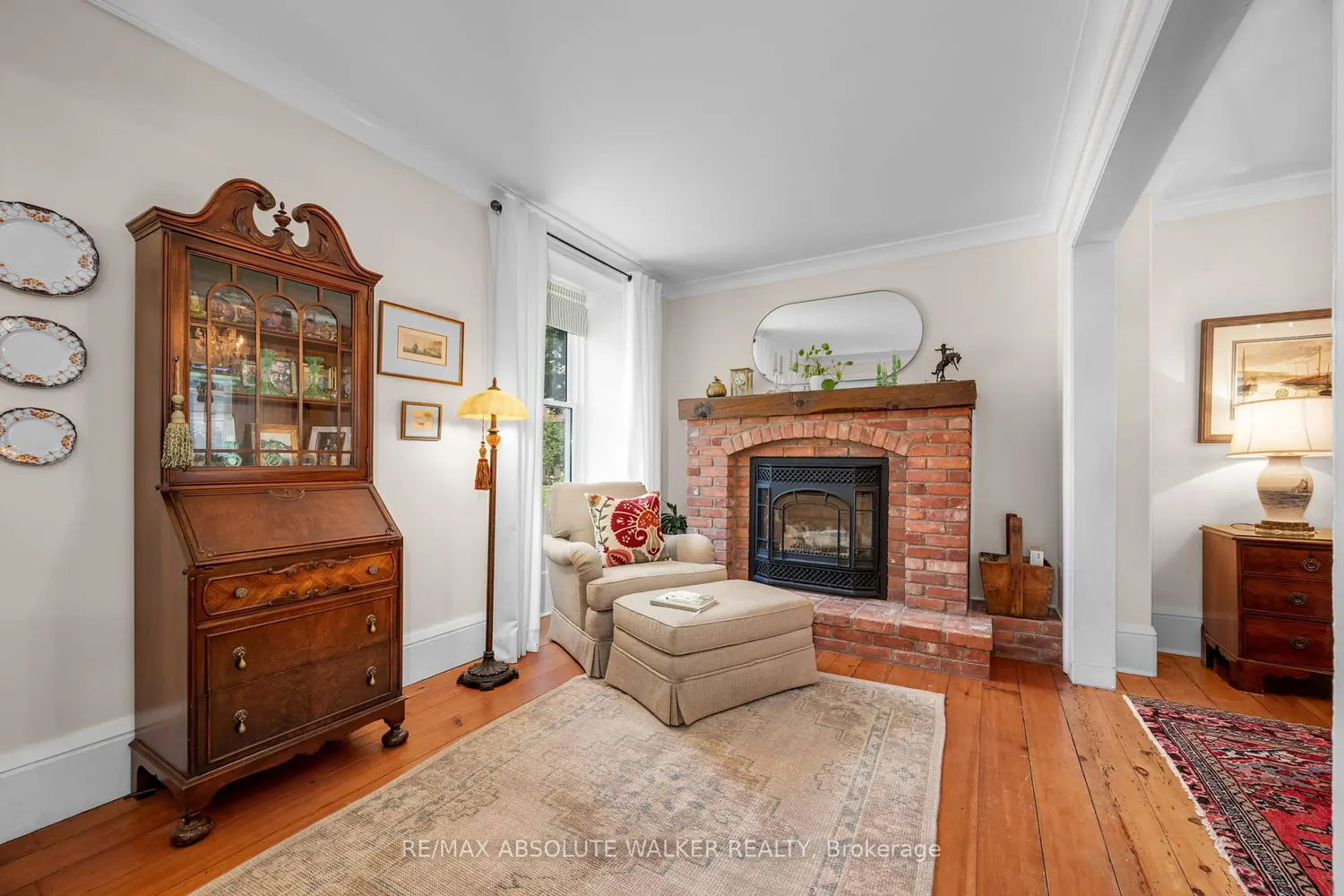 652 Henry Street photo 4