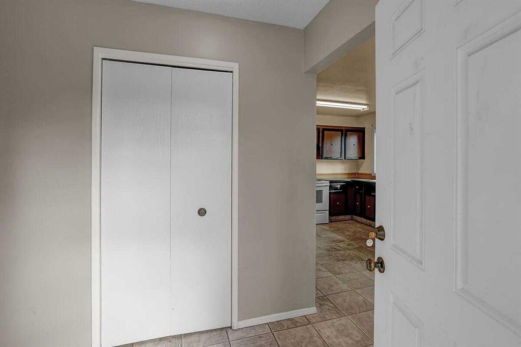 151 Midlawn Close SE, Calgary, AB, T2X 1A7 photo 4
