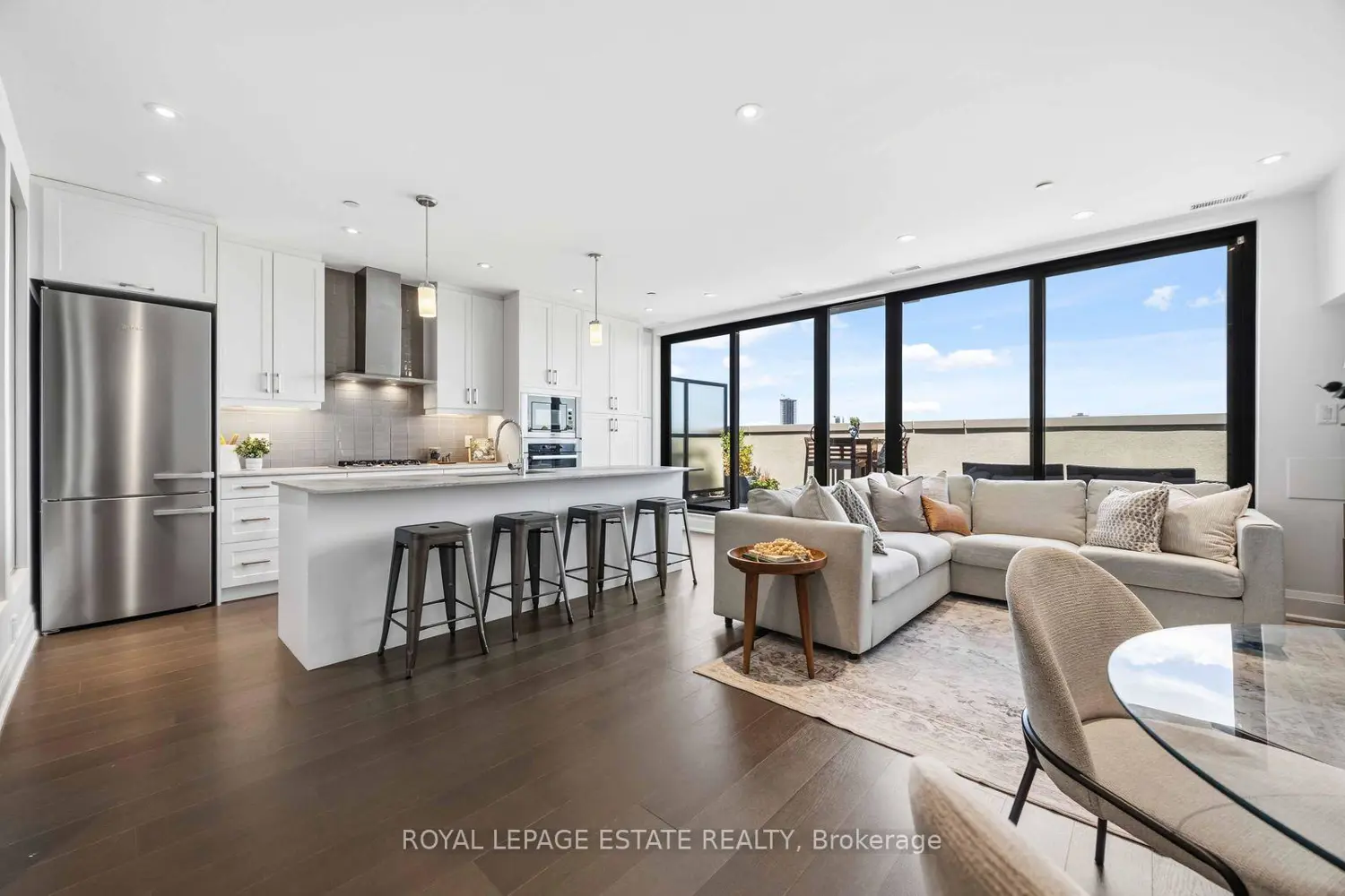 365 Beech Avenue 511 photo 5