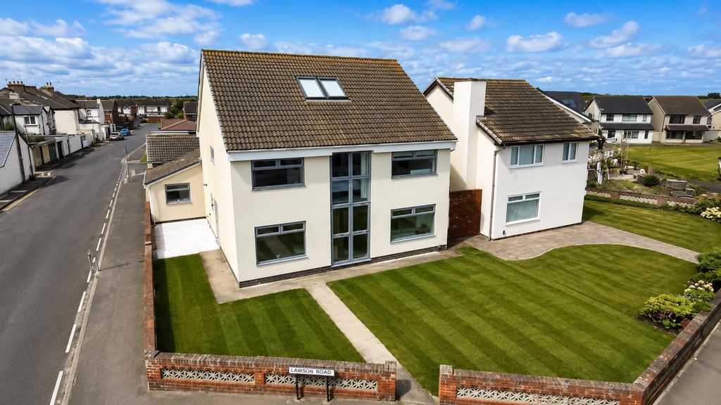 5 bed detached house for saleWainwright Walk, Seaton Carew, Hartlepool TS25