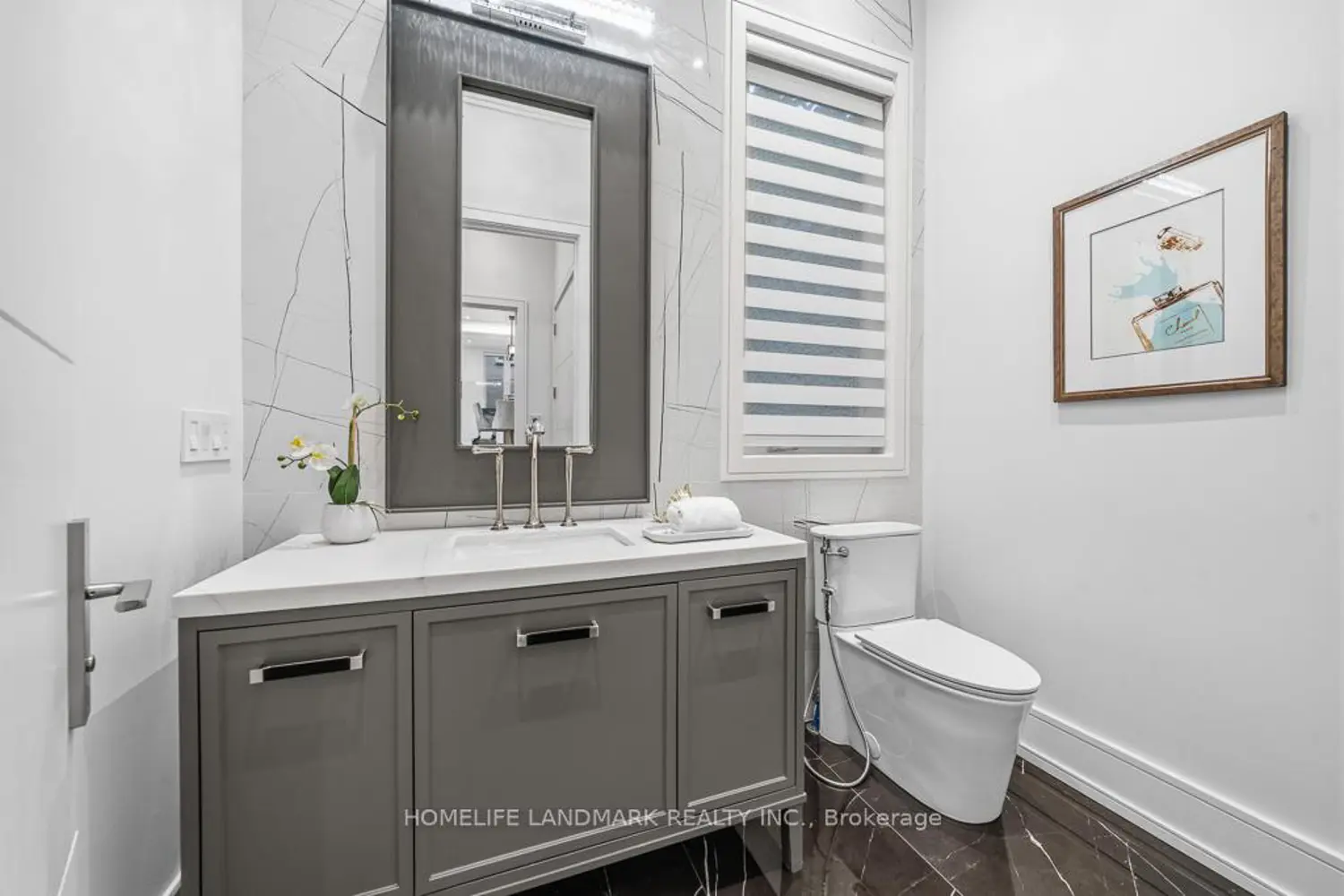176 Princess Avenue photo 2