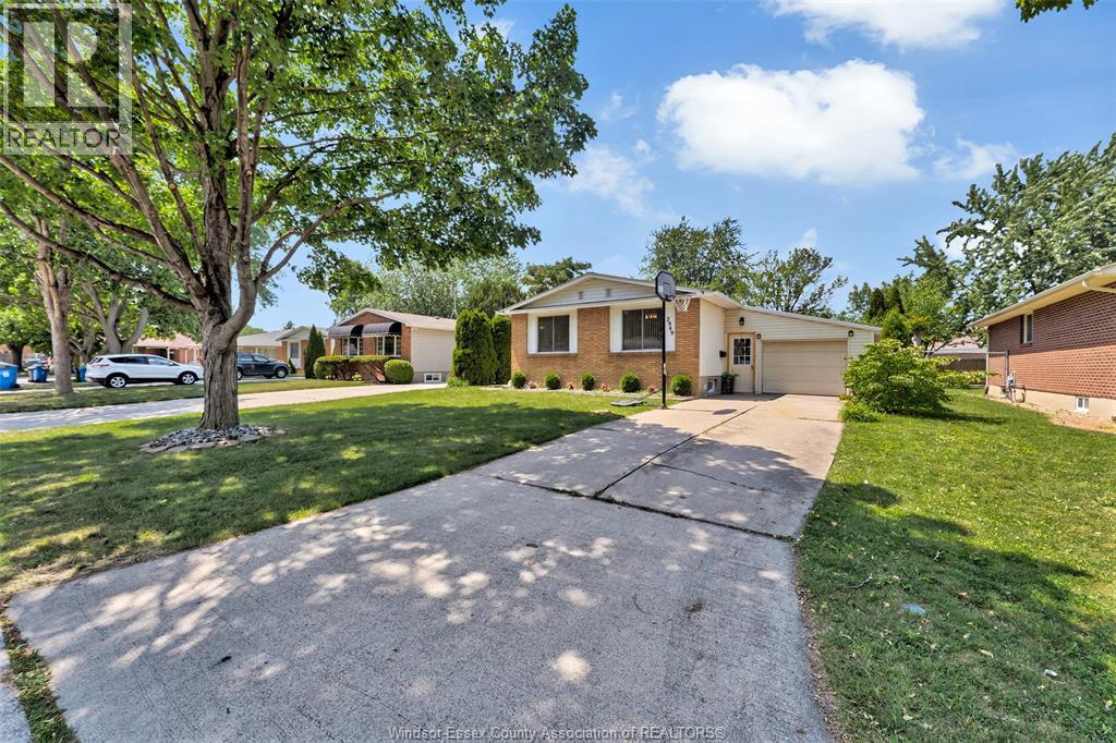 2949 Brimley Drive, Windsor, ON, N8R1L9 photo 2